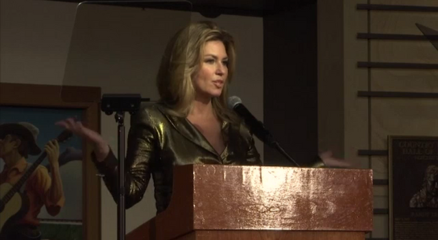 คันทรี่ มิวสิค ฮอลล์ ออฟ เฟม เชิดชู "Shania Twain" นักร้องดังแคนาดา 