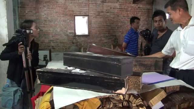 “รถเบนซ์โบราณ” ในวัดวังตะวันตก หายไป 