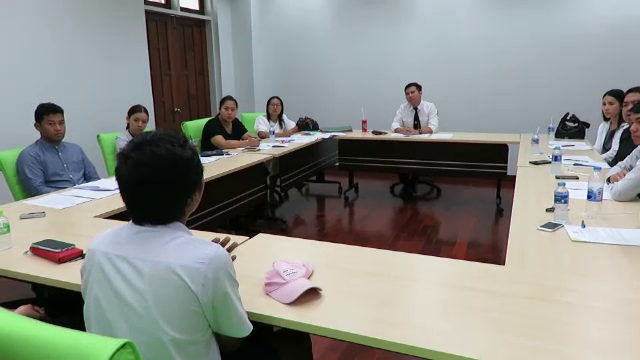 ตั้งกรรมการตรวจสอบรับน้อง “สั่งถอดเสื้อ” คาดพรุ่งนี้มีความชัดเจน 