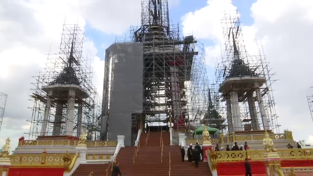 นายกฯ ตรวจความคืบหน้าสร้างพระเมรุมาศ ยืนยันเสร็จเดือน ก.ย.
