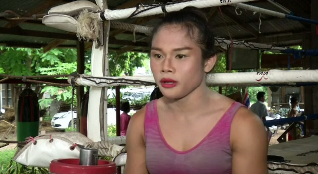 สื่อนอกตีแผ่ชีวิต "น้องโรส" นักมวยข้ามเพศ 