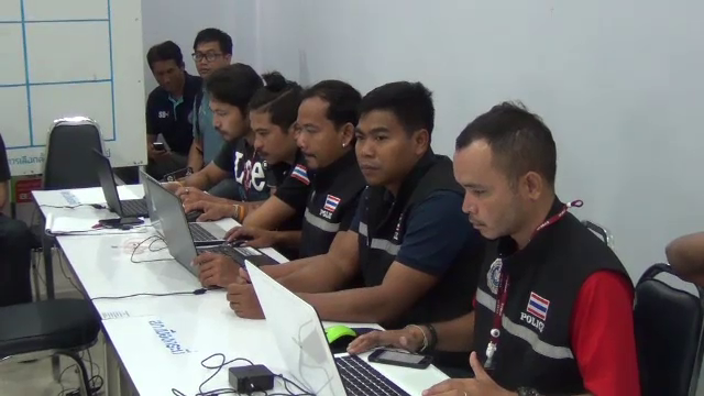 ตำรวจพบรถยนต์ผู้ต้องสงสัย “คดีฆ่ายกครัว 8 ศพ” มุ่งหน้า จ.สุราษฎร์ฯ 