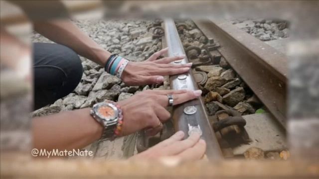 ตร.เรียกสอบ "มายเมตเนต" วางเหรียญให้รถไฟทับ