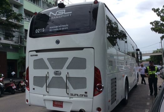 "รถทัวร์ป้ายแดง" บูมลักลอบรับส่งนักท่องเที่ยวจีนรอบกรุง 
