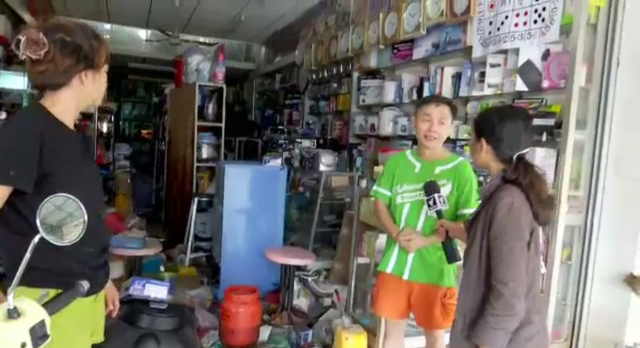 เจ้าของร้านเครื่องใช้ไฟฟ้าโอดสิ้นเนื้อประดาตัว หลังน้ำท่วมพื้นที่เศรษฐกิจชั้นใน จ.สกลนคร
