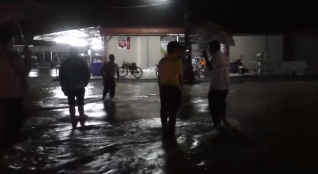 น้ำท่วมตรัง 8 อำเภอ กระทบ 20,000 ครัวเรือน