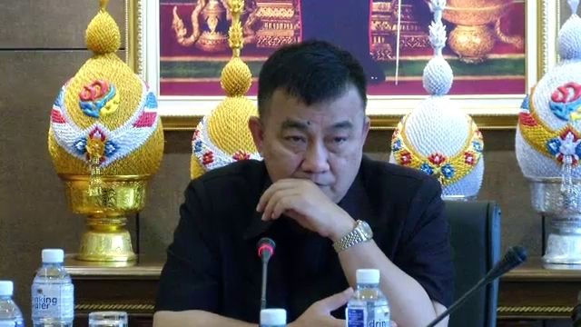 ตร.ยื่นขอหมายแดงตามตัว "ยิ่งลักษณ์" ยันอยู่อังกฤษ