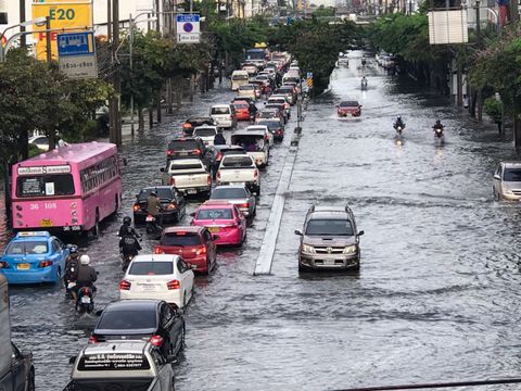  “ศ.ธนวัฒน์” ระบุ ต้นเหตุน้ำท่วมกรุง 14 ต.ค. ระบบระบายน้ำ เก่า –ทรุด –ตะกอนสะสม