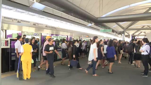 เริ่มใช้ มิ.ย.61 "บัตรแมงมุม" นั่งแอร์พอร์ตเรลลิงก์-รถเมล์ 