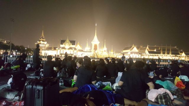 มธ.เปิดประตูฝั่งสนามหลวง 24 ชม. อำนวยความสะดวกประชาชน