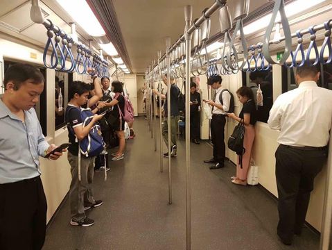 ขู่ฟ้อง รฟม.จ่าย "ค่าสินไหม" ถอดเก้าอี้ในขบวนรถกระทบผู้โดยสาร