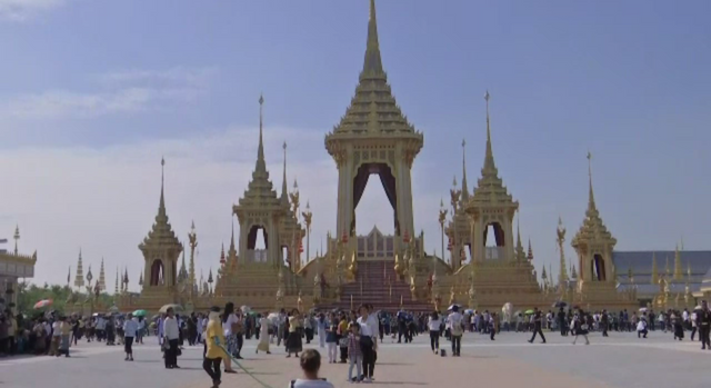 เปิดให้ชมพระเมรุมาศเป็นสัปดาห์สุดท้าย
