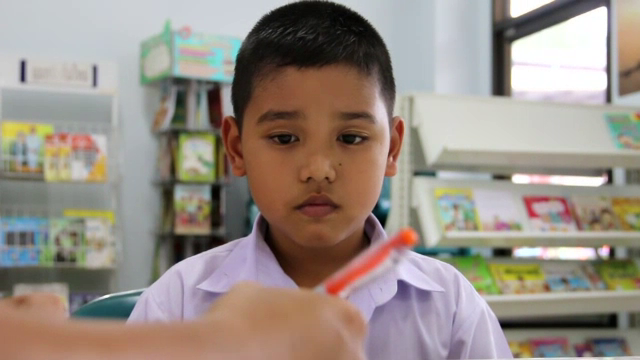 เด็กดีเมืองตรัง เก็บเงิน 40,000 คืนเจ้าของ