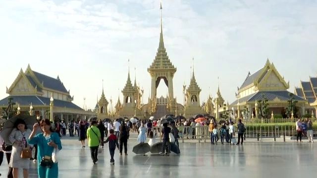 2 วันสุดท้าย ประชาชนทยอยเข้าชมนิทรรศการพระเมรุมาศ