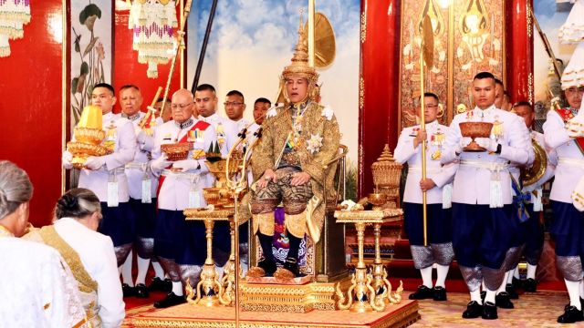 พระบาทสมเด็จพระเจ้าอยู่หัว ทรงเป็นพระมหากษัตริย์โดยสมบูรณ์