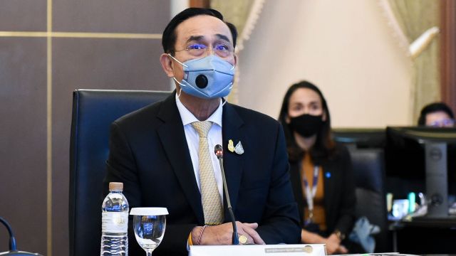 เปิดแผนทาบทามคนนอก ประยุทธ์ลั่นได้ไม่ครบ ต้องนั่งควบ
