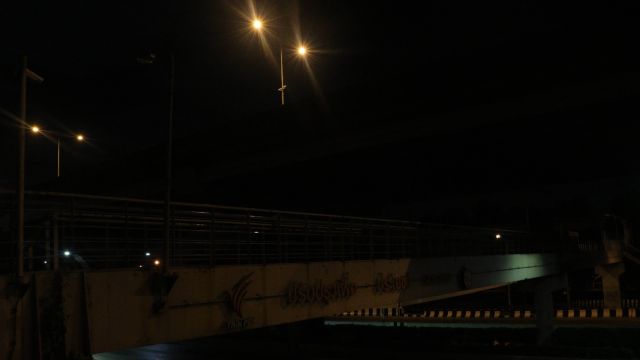 กรมทางหลวงแก้ไขไฟบนสะพานลอยดับ หวั่นเกิดอันตราย