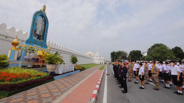 4 โรงเรียนจตุรมิตร น้อมรำลึกวันสวรรคตในหลวง รัชกาลที่ 9 