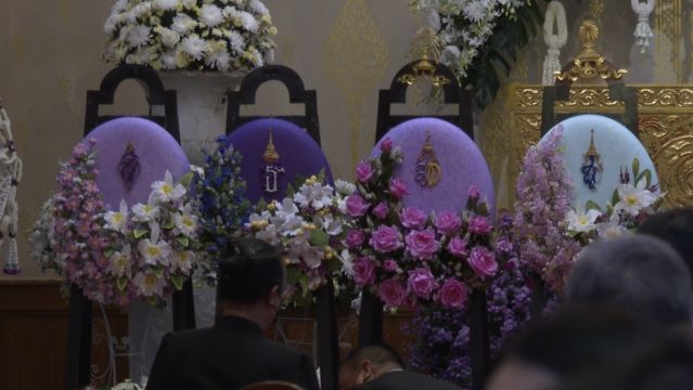 พระบาทสมเด็จพระเจ้าอยู่หัวพระราชทานน้ำหลวงอาบศพ "ทมยันตี"