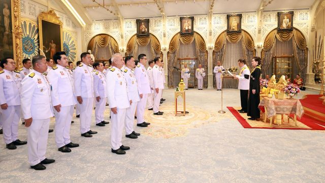 "ในหลวง" พระราชทานพระราชดำรัส ครม.ใหม่ ทำหน้าที่เพื่อ ปชช.- ปชต. นำพาประเทศพ้นอุปสรรค