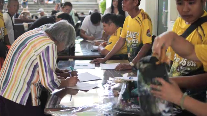 ชาวจันทบุรีชุมนุมคัดค้านโครงการก่อสร้างอ่างเก็บน้ำคลองวังโตนด
