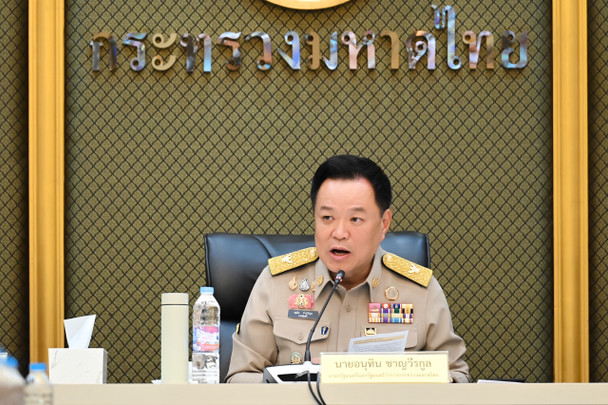 นายกฯ ชี้ "พ.ย." คิวงานรัฐมนตรีแน่น - คาดซักฟอกเร็วสุดต้น ธ.ค.นี้