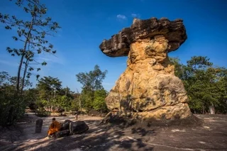 หอนางอุสา อุทยานประวัติศาสตร์ภูพระบาท